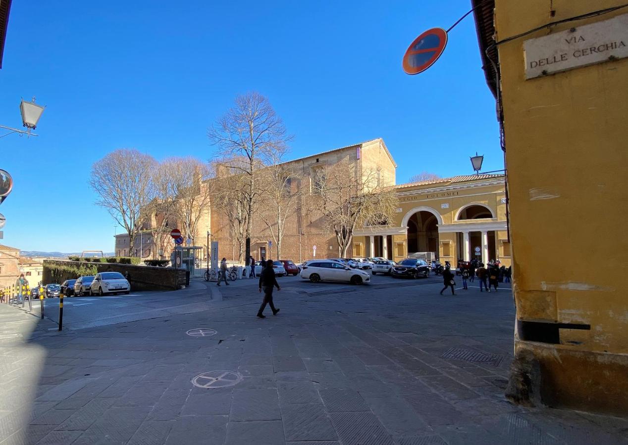 Violante-Central Apartment In Siena Exterior foto